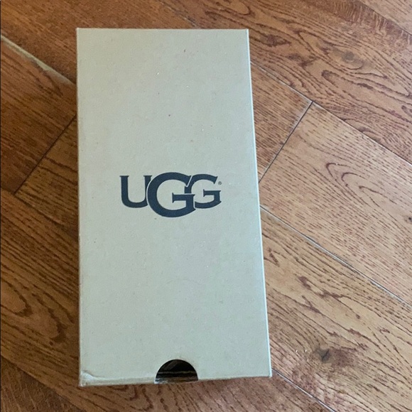 ugg shoes - Picture 2 of 5